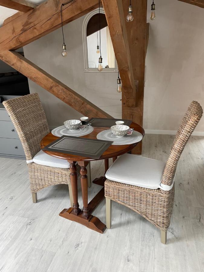 Les Vieux Platanes Apartment La Crau Ngoại thất bức ảnh